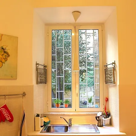 Interno 1 Rom